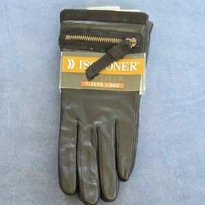 Isotoner Black Gloves Sleek Design Full-Finger